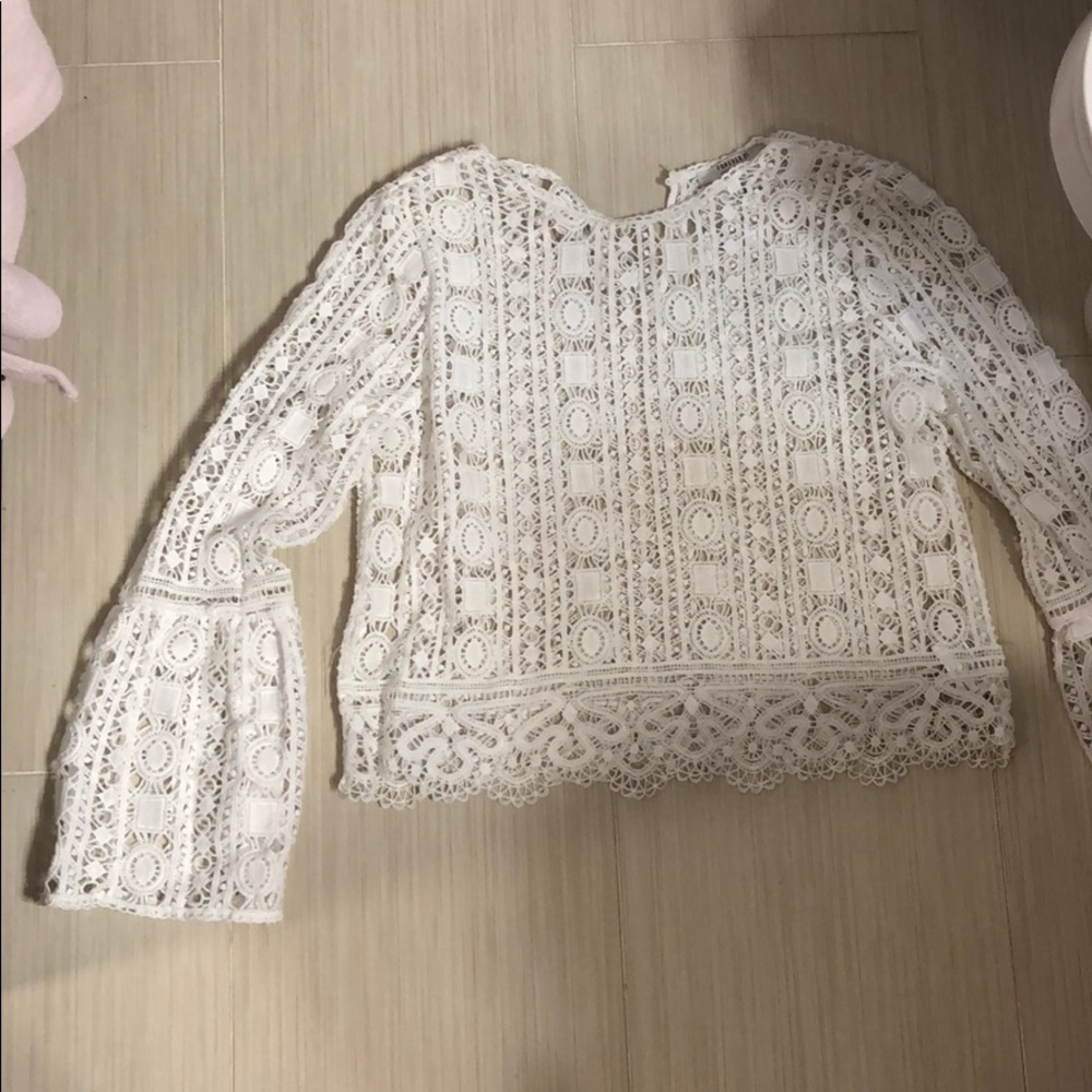 new white forever21 top with bell sleeves XL